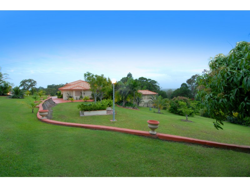 102 Ocean Vista Drive, Maroochy River QLD 4561