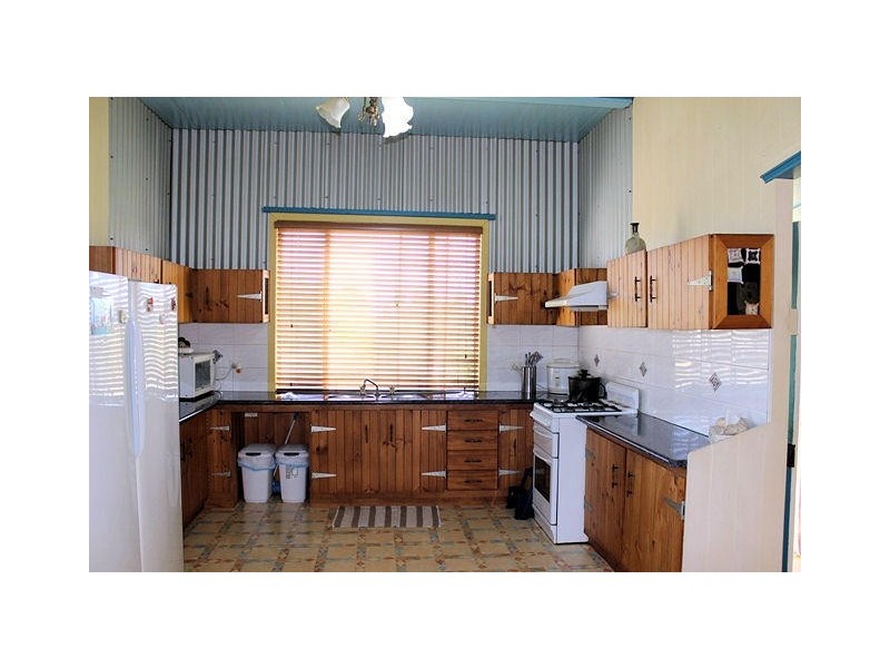 Walkers Point QLD 4650