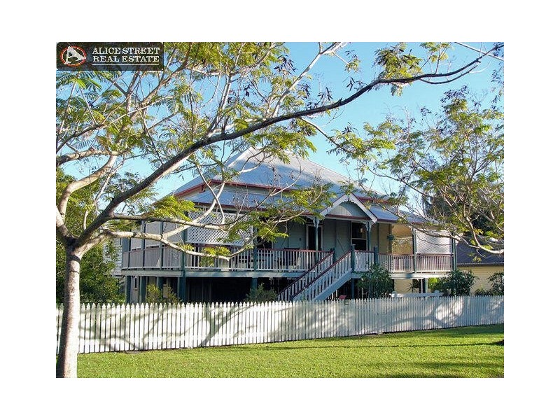8 Elizabeth Street, Maryborough QLD 4650