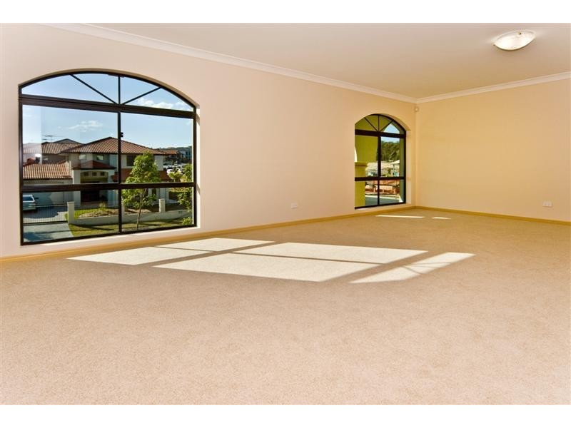 Stretton QLD 4116