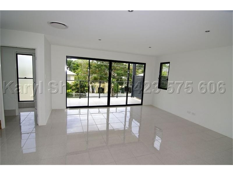 32 Farm St, Newmarket QLD 4051