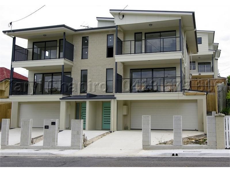 32 Farm St, Newmarket QLD 4051