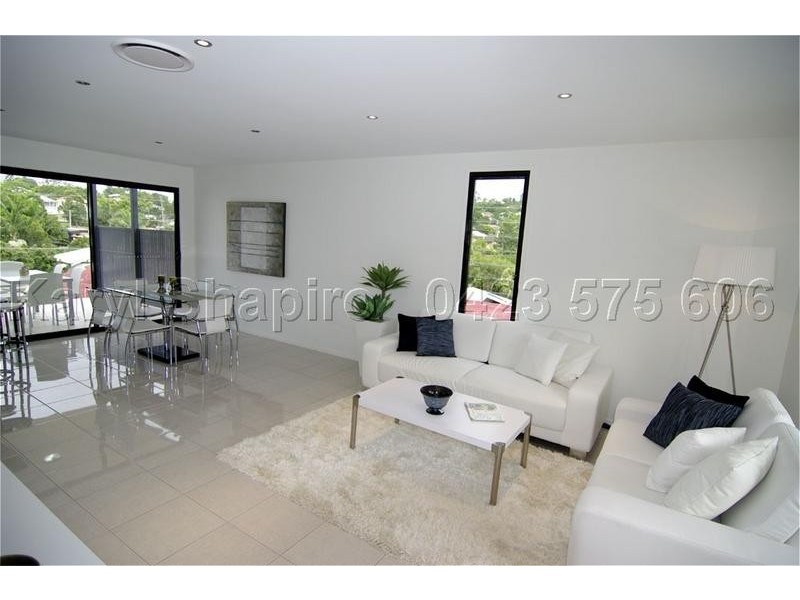 11 Garden Terrace, Newmarket QLD 4051