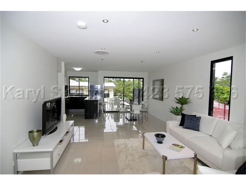 11 Garden Terrace, Newmarket QLD 4051