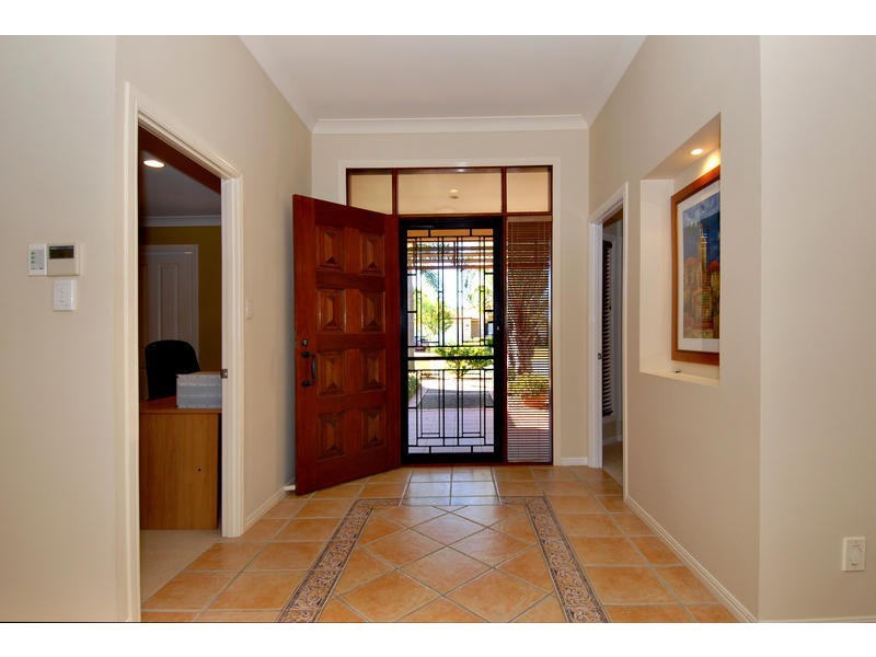 43 Joseph Place, Sinnamon Park QLD 4073