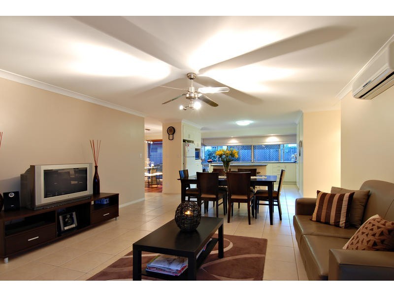 22 Springall Place, Wakerley QLD 4154