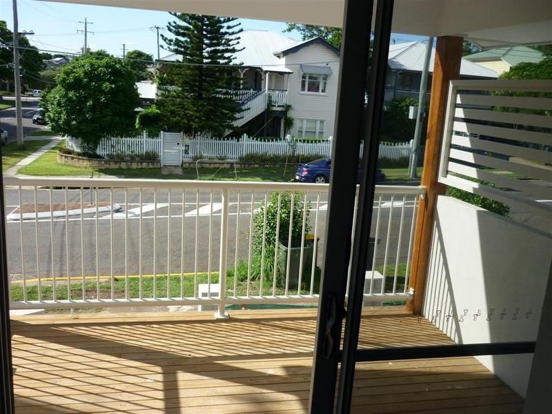 1 1236 Stanley Street East, Coorparoo QLD 4151