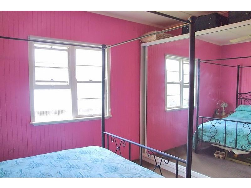 8 Thorley Street, Dalby QLD 4405