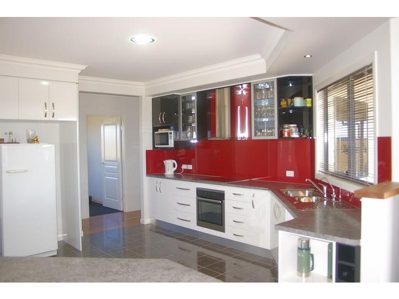 37 Diamond Drive, Dalby QLD 4405