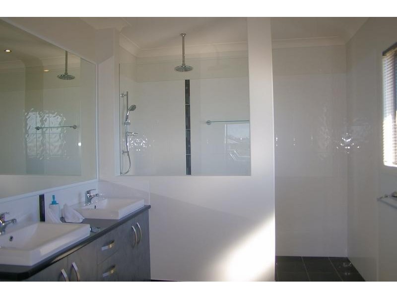 37 Diamond Drive, Dalby QLD 4405