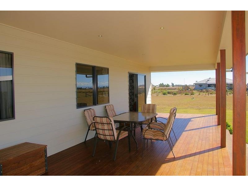 37 Diamond Drive, Dalby QLD 4405