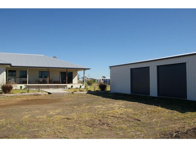 37 Diamond Drive, Dalby QLD 4405