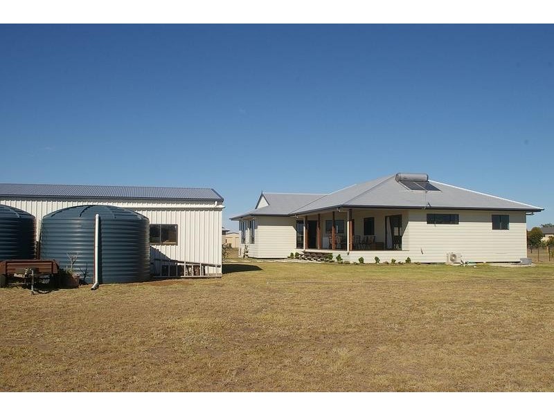 37 Diamond Drive, Dalby QLD 4405