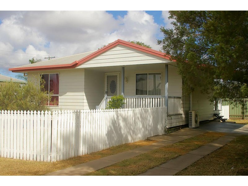 1 Wills Place, Dalby QLD 4405