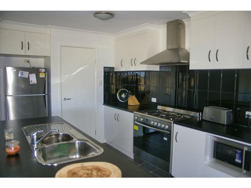 33 James Cook Drive, Dalby QLD 4405