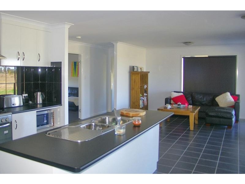 33 James Cook Drive, Dalby QLD 4405