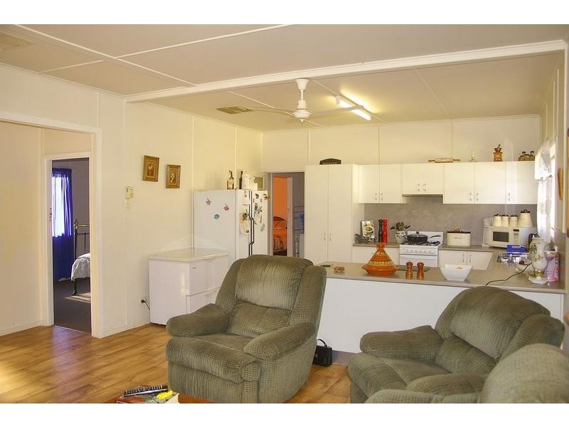 3b Besley Street, Dalby QLD 4405