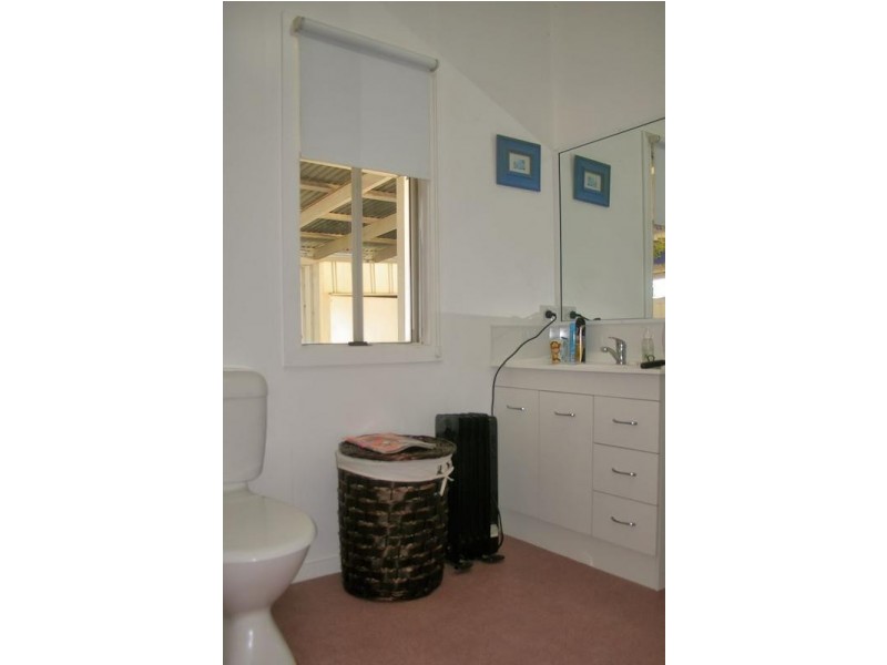 3b Besley Street, Dalby QLD 4405