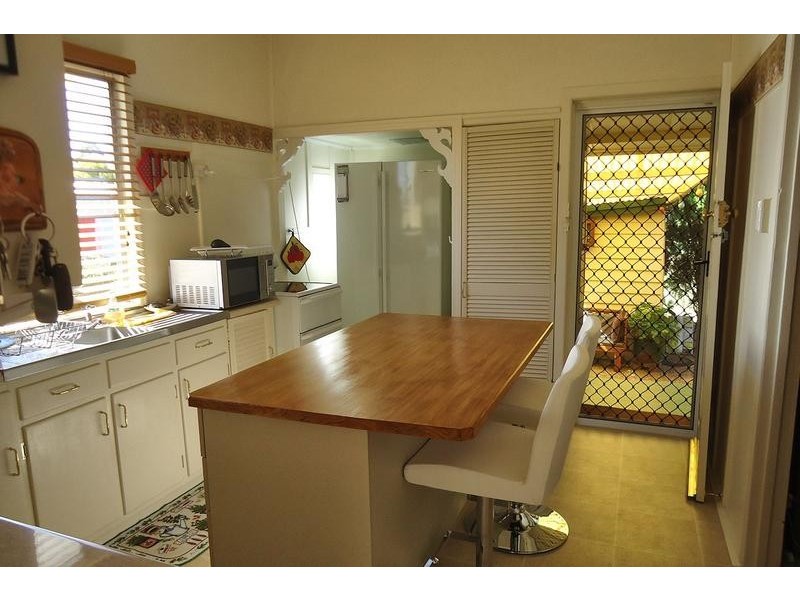 5 Wooburn Street, Dalby QLD 4405