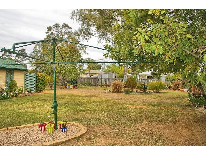 5 Wooburn Street, Dalby QLD 4405