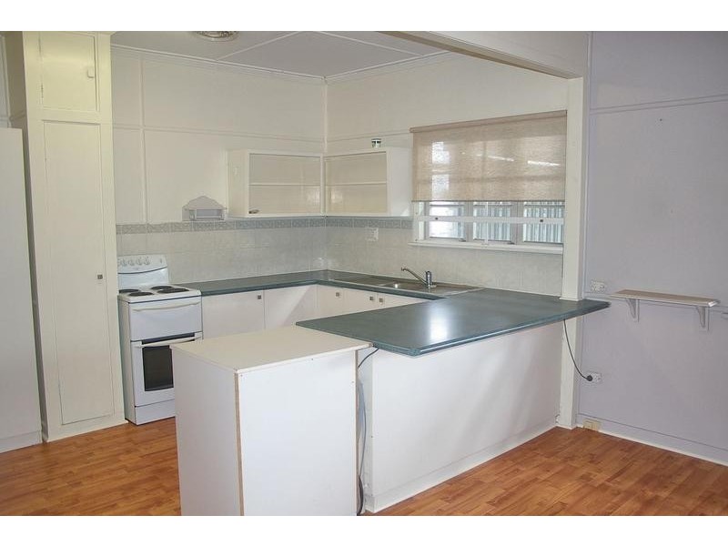 9 Lindsay Street, Dalby QLD 4405
