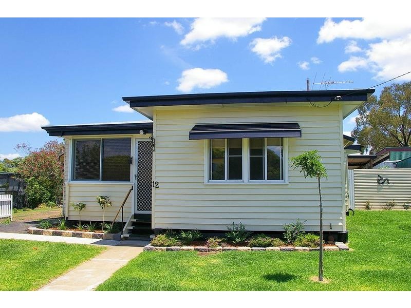 12 Geisel St, Dalby QLD 4405