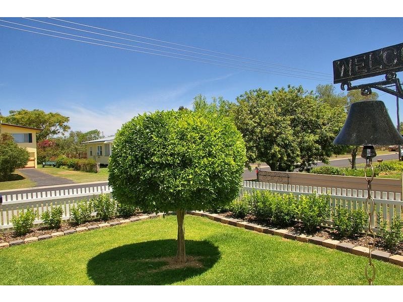12 Geisel St, Dalby QLD 4405