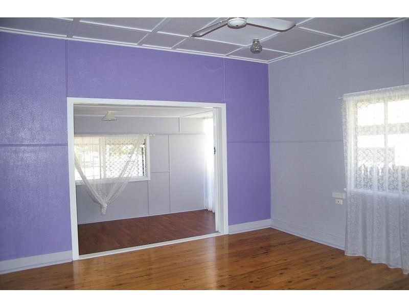 44 Pratten Street, Dalby QLD 4405