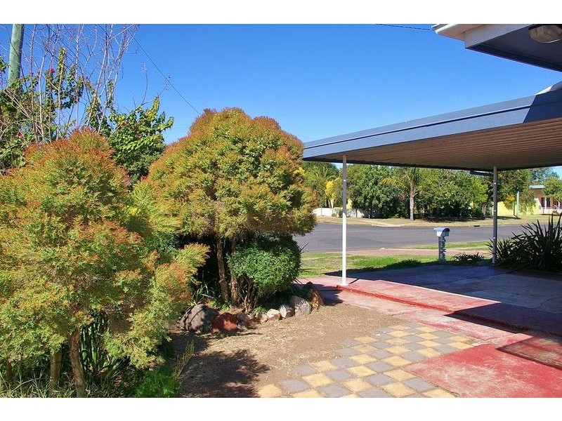 44 Pratten Street, Dalby QLD 4405