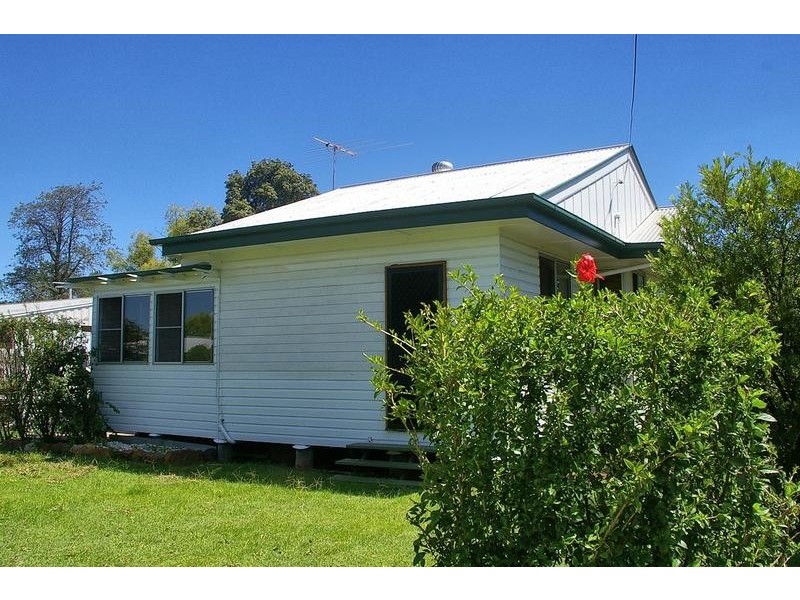 38 Aerodrome Road, Dalby QLD 4405