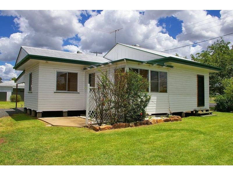 38 Aerodrome Road, Dalby QLD 4405