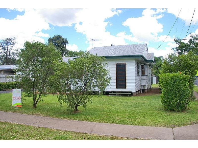 38 Aerodrome Road, Dalby QLD 4405