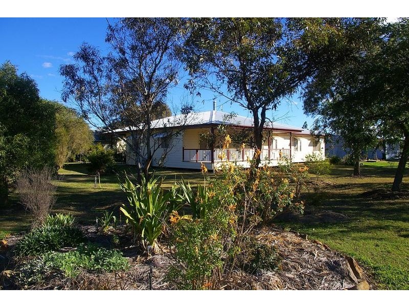 7 Sandalwood Avenue, Dalby QLD 4405