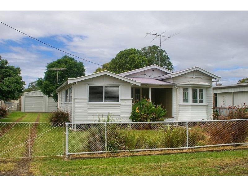29 Nicholson Street, Dalby QLD 4405