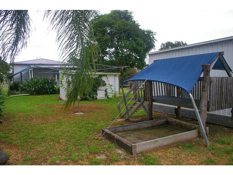 29 Nicholson Street, Dalby QLD 4405