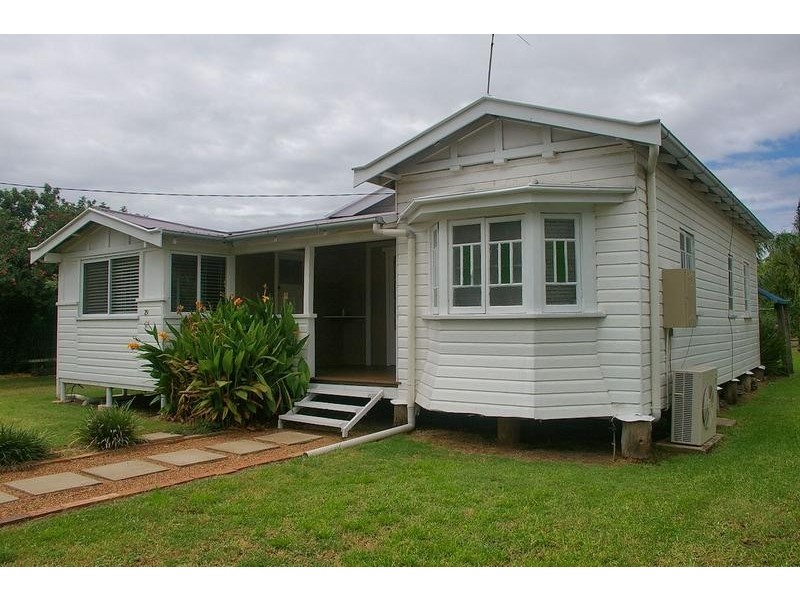 29 Nicholson Street, Dalby QLD 4405