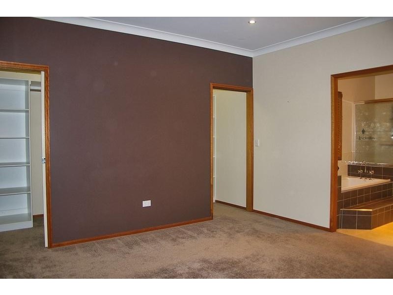 127 Blaxland Road, Dalby QLD 4405