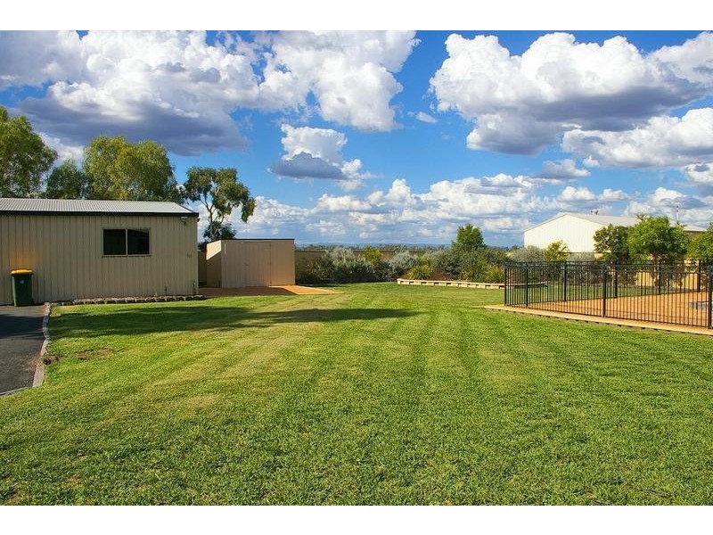 127 Blaxland Road, Dalby QLD 4405