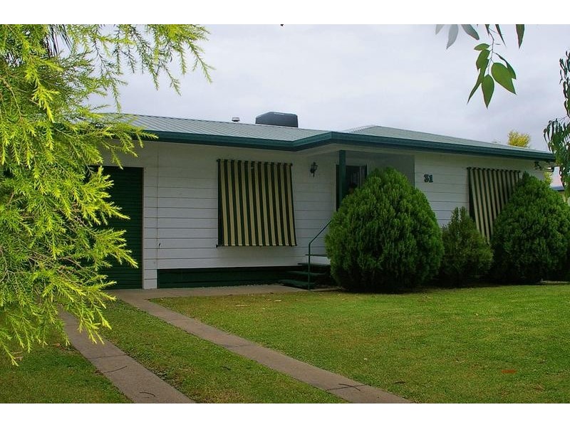 31 College Crescent, Dalby QLD 4405
