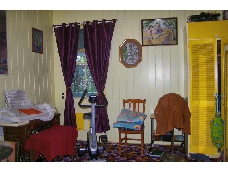 9 Blaxland Road, Dalby QLD 4405