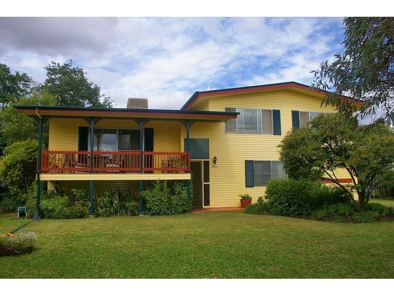 11 Geisel Street, Dalby QLD 4405