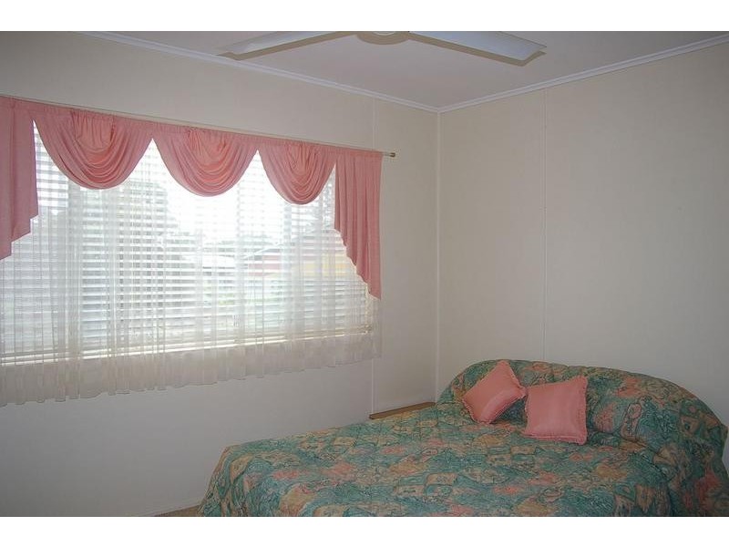 11 Geisel Street, Dalby QLD 4405