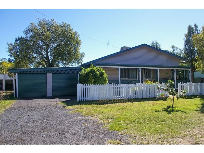 26 Pratten Street, Dalby QLD 4405