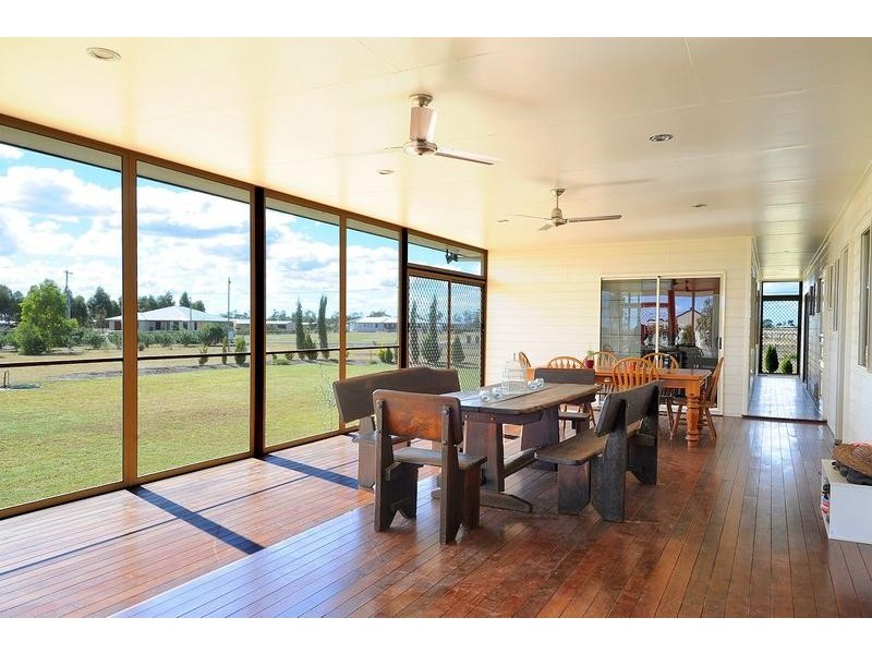 84 Southern Cross Drive, Dalby QLD 4405