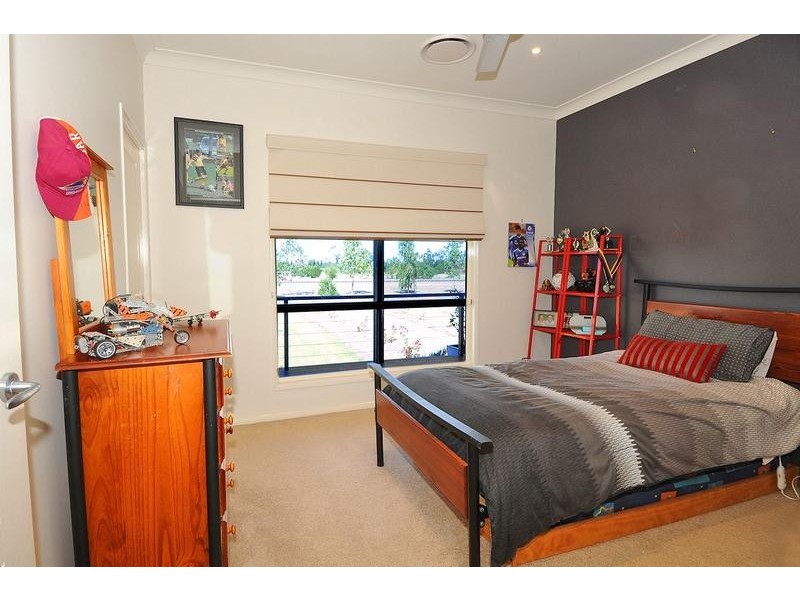 84 Southern Cross Drive, Dalby QLD 4405