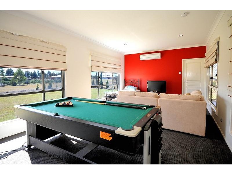 84 Southern Cross Drive, Dalby QLD 4405