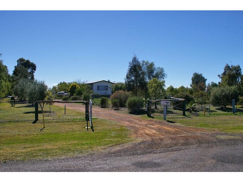39 Thrupps Access Road, Dalby QLD 4405