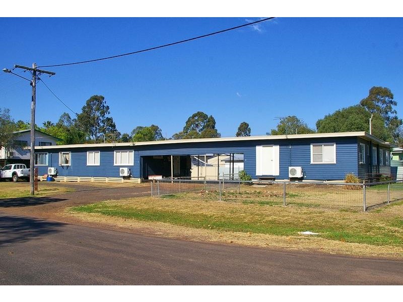 Units 1-4, 9 Bagot Street, Dalby QLD 4405