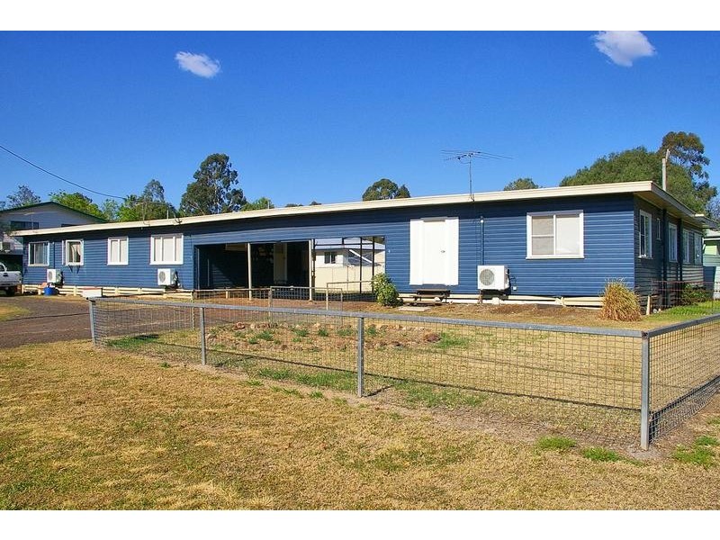 Units 1-4, 9 Bagot Street, Dalby QLD 4405