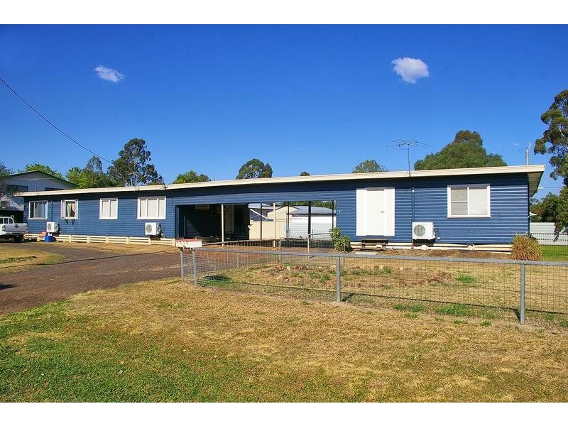 Units 1-4, 9 Bagot Street, Dalby QLD 4405